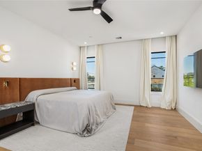 419 W 30th Street, Houston TX 77018