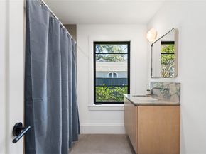 419 W 30th Street, Houston TX 77018