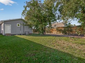 8211 Parnell Street, Houston TX 77051