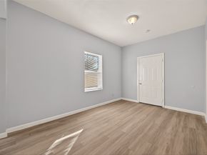 8211 Parnell Street, Houston TX 77051