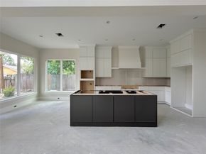 8033 Ridgeview Drive, Houston TX 77055