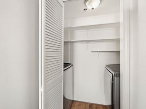 3525 Sage Road 1204, Houston TX 77056