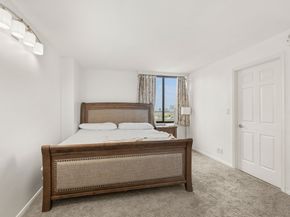 3525 Sage Road 1204, Houston TX 77056