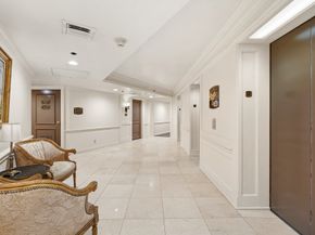 3525 Sage Road 1204, Houston TX 77056