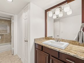 3525 Sage Road 1204, Houston TX 77056