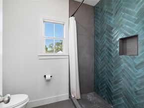 516 W 30th Street, Houston TX 77018