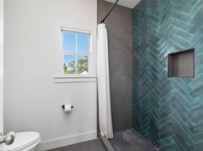 516 W 30th Street, Houston TX 77018