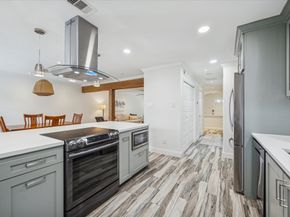 5857 Valley Forge Drive 110, Houston TX 77057