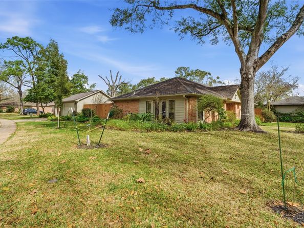 2003 Richvale Lane, Houston TX 77062