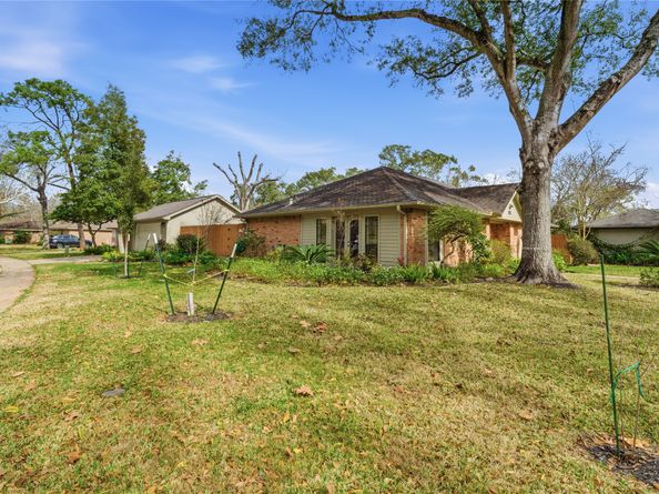 2003 Richvale Lane, Houston TX 77062