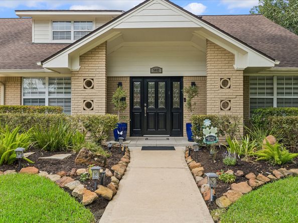 5402 Valkeith Drive, Houston TX 77096