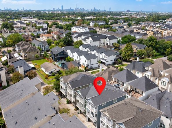 1331 W 24th Street D, Houston TX 77008