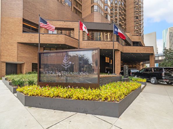 1111 Caroline Street 2606, Houston TX 77010