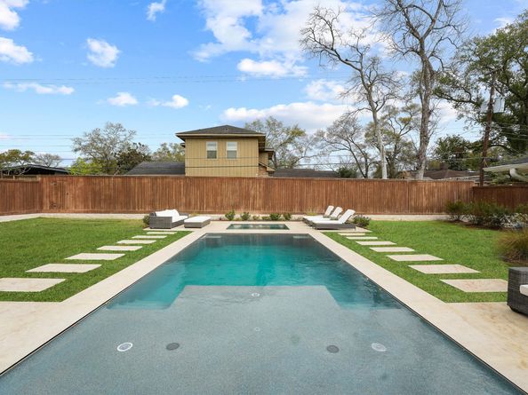 9142 Bronco Drive, Houston TX 77055