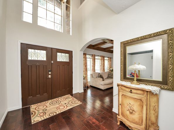 922 Bayhill Drive, Sugar Land TX 77479