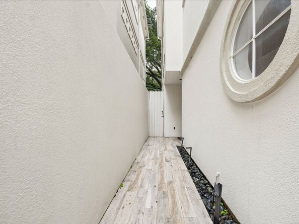6406 Rodrigo Street B, Houston TX 77007