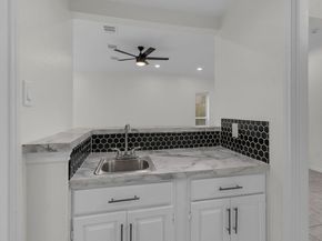 6239 Oak Pass Drive, Houston TX 77091