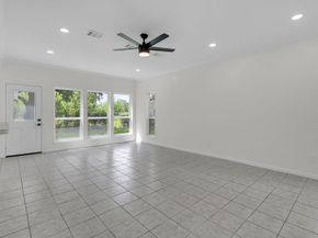 6239 Oak Pass Drive, Houston TX 77091