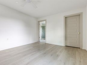 6527 Beekman Road, Houston TX 77021
