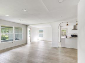 6527 Beekman Road, Houston TX 77021