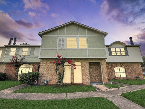 6470 Creekbend Drive, Houston TX 77096