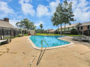 6470 Creekbend Drive, Houston TX 77096