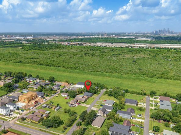 9710 Masterson Street, Houston TX 77029