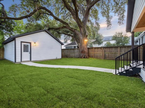 318 W 24th Street, Houston TX 77008