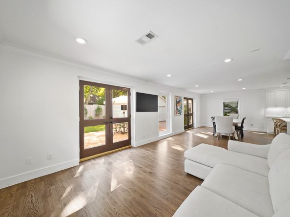 2307 Branard Street, Houston TX 77098