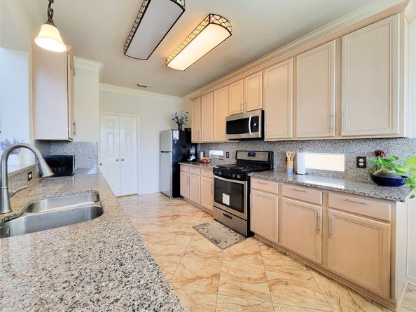 11811 Champions Grove Lane, Houston TX 77066