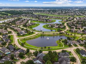 12719 Rocky Briar Lane, Tomball TX 77377