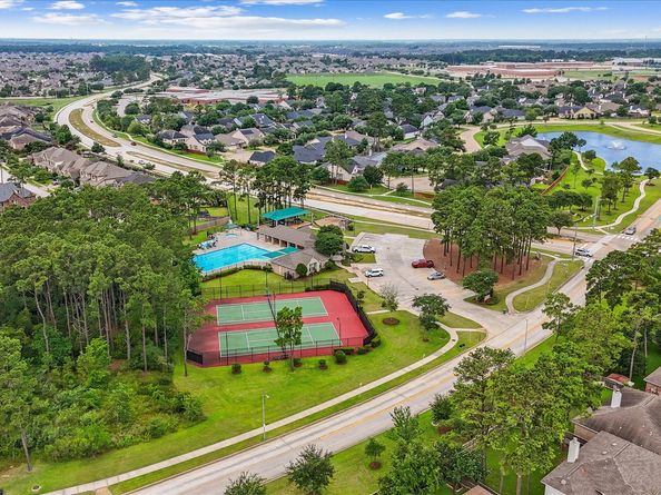 12719 Rocky Briar Lane, Tomball TX 77377