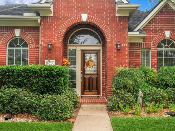 12719 Rocky Briar Lane, Tomball TX 77377