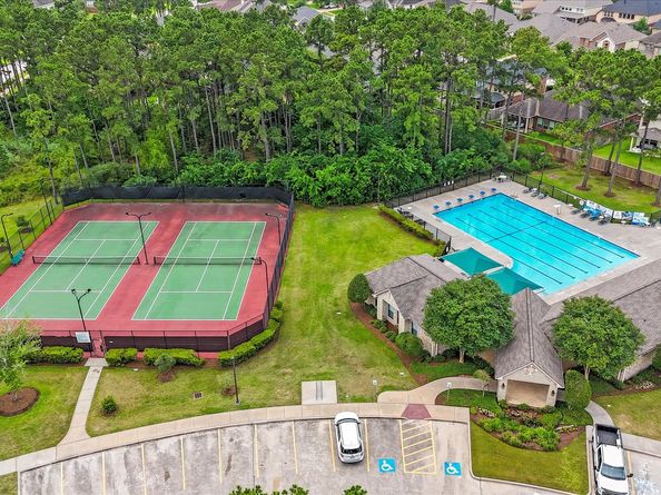 12719 Rocky Briar Lane, Tomball TX 77377