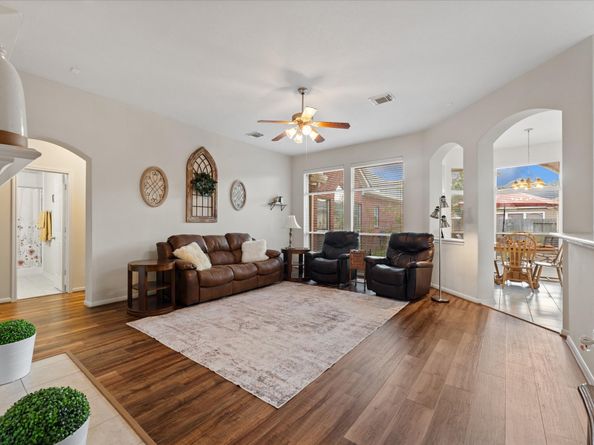 12719 Rocky Briar Lane, Tomball TX 77377