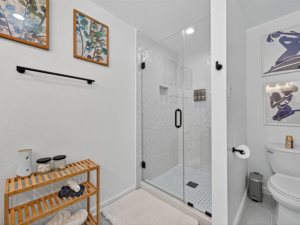1602 Luzon Street, Houston TX 77009