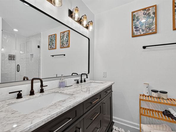 1602 Luzon Street, Houston TX 77009