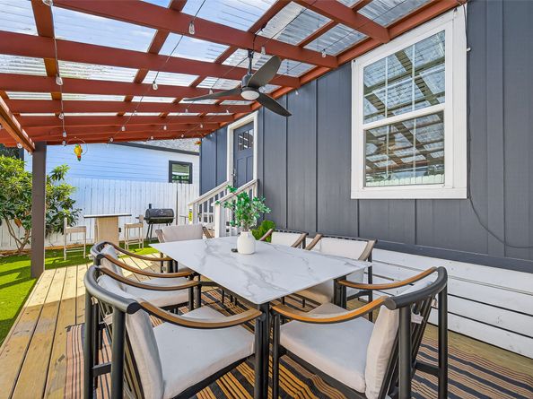 1602 Luzon Street, Houston TX 77009