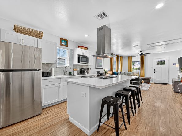 1602 Luzon Street, Houston TX 77009