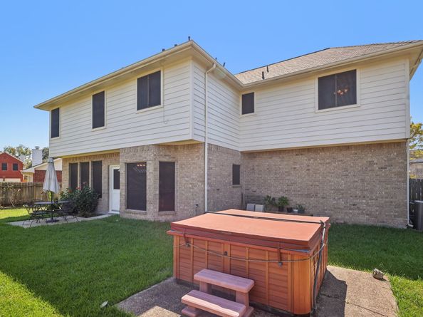 17011 Sailors Moon Court, Friendswood TX 77546