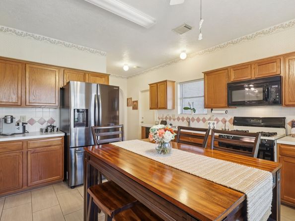17011 Sailors Moon Court, Friendswood TX 77546