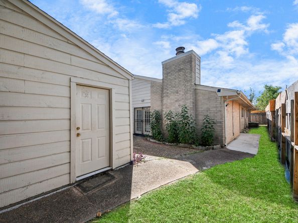 4138 Boone Road, Houston TX 77072