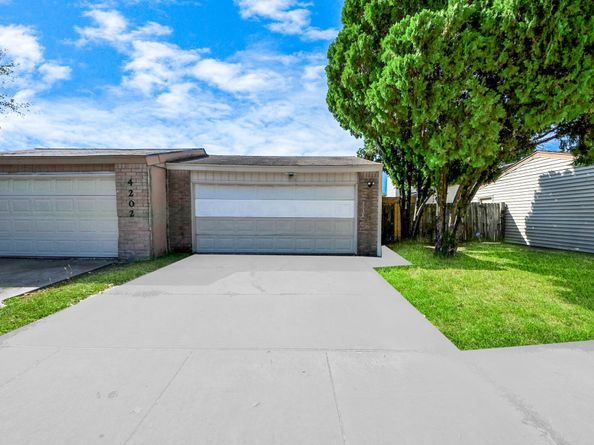 4138 Boone Road, Houston TX 77072
