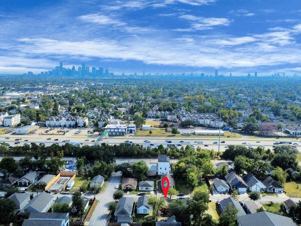 919 E 32nd Street, Houston TX 77022