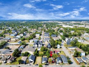 919 E 32nd Street, Houston TX 77022