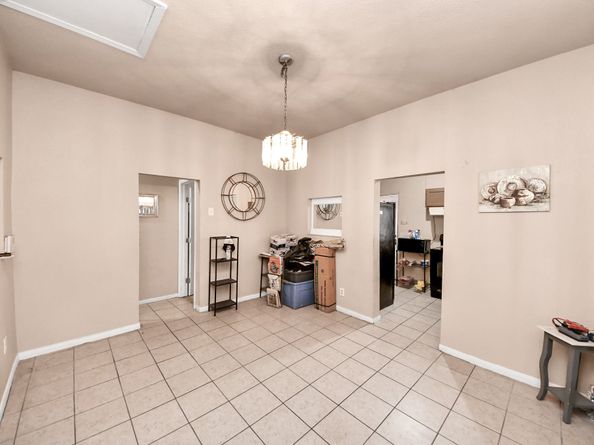 919 E 32nd Street, Houston TX 77022