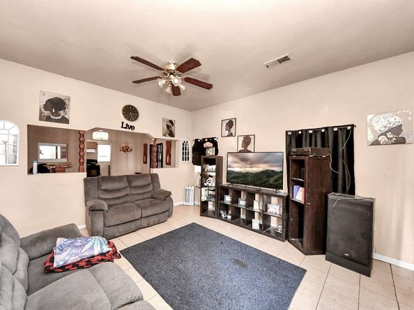 919 E 32nd Street, Houston TX 77022