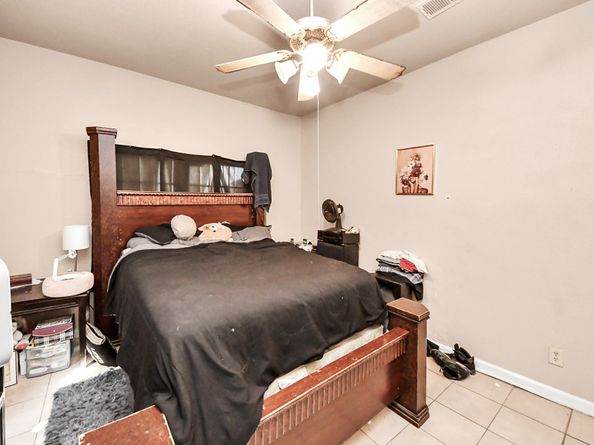 919 E 32nd Street, Houston TX 77022