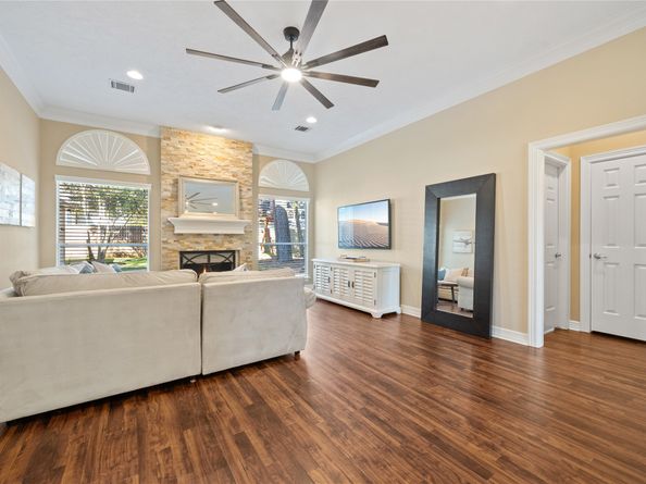 1807 Mountain Aspen Lane, Kingwood TX 77345
