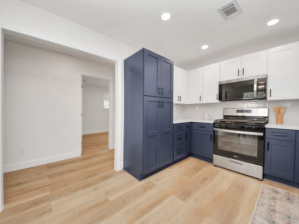 8706 Meadowview Drive, Houston TX 77037